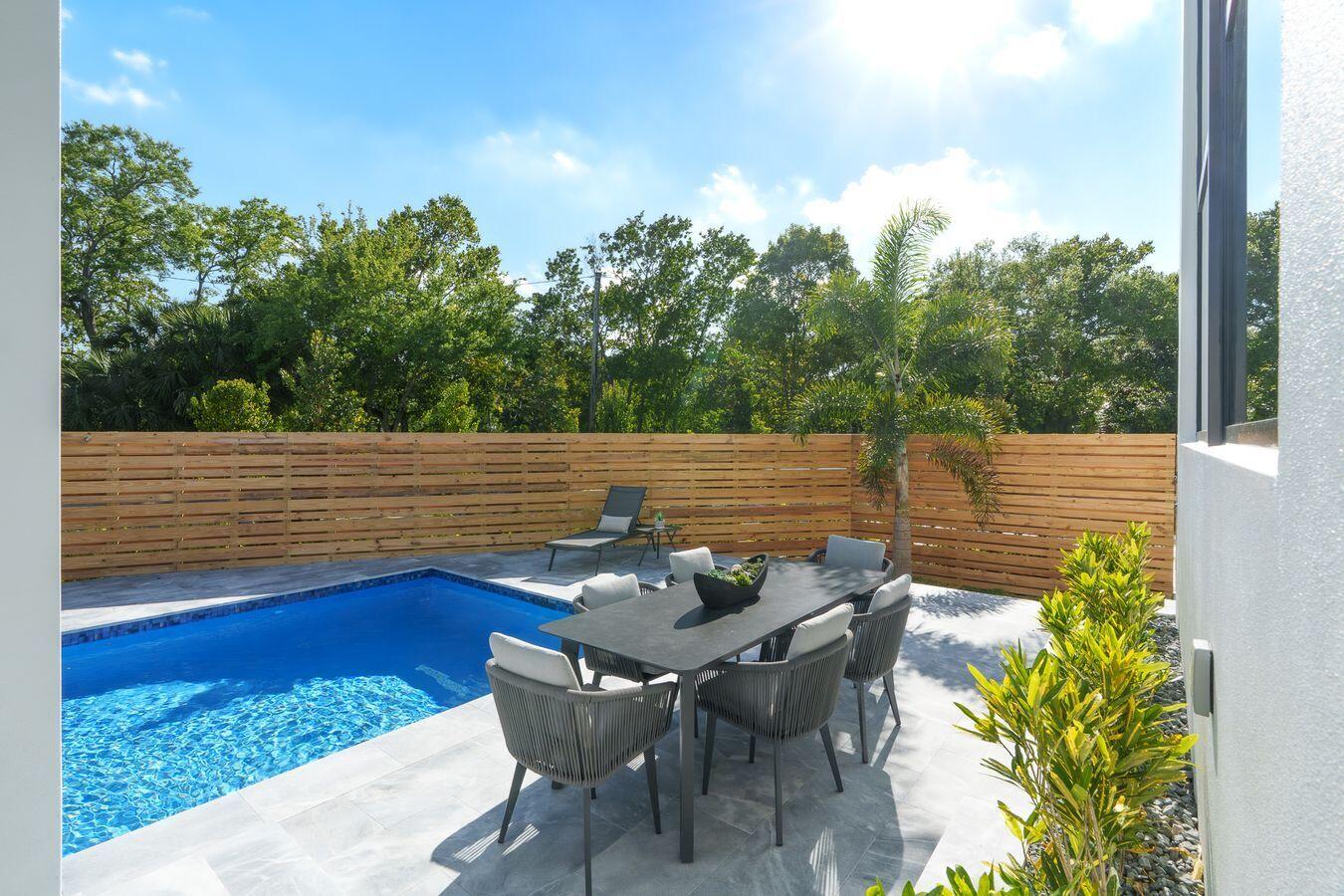 CROISSANT PARK RIVER SEC - Residential