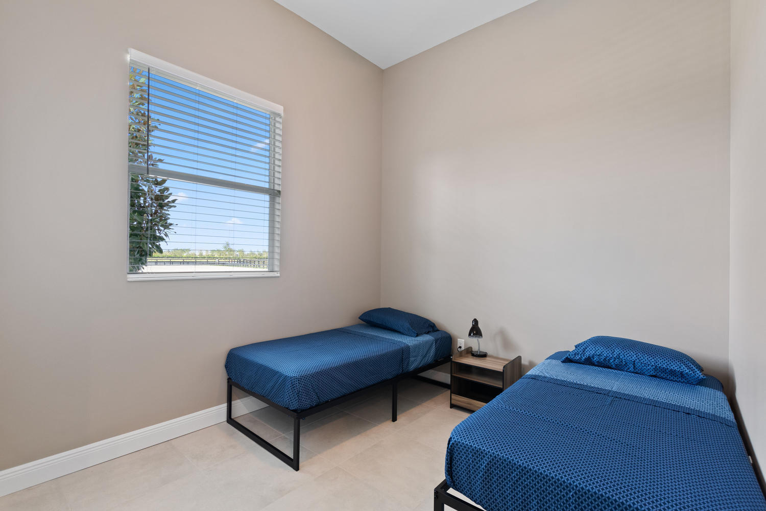 SADDLE CLUB OF WELLINGTON - Residential