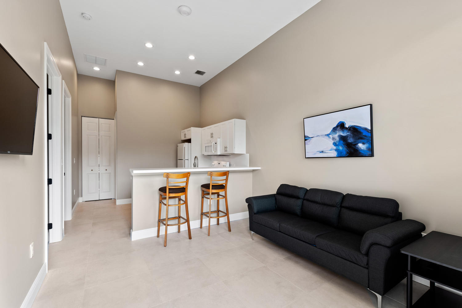 SADDLE CLUB OF WELLINGTON - Residential