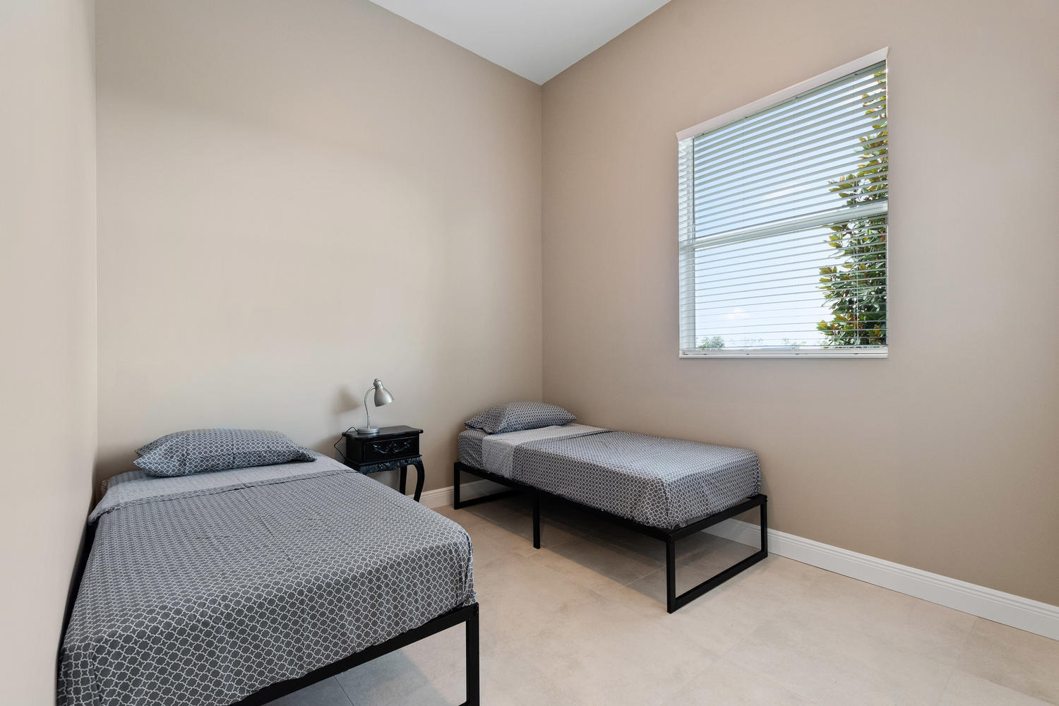 SADDLE CLUB OF WELLINGTON - Residential