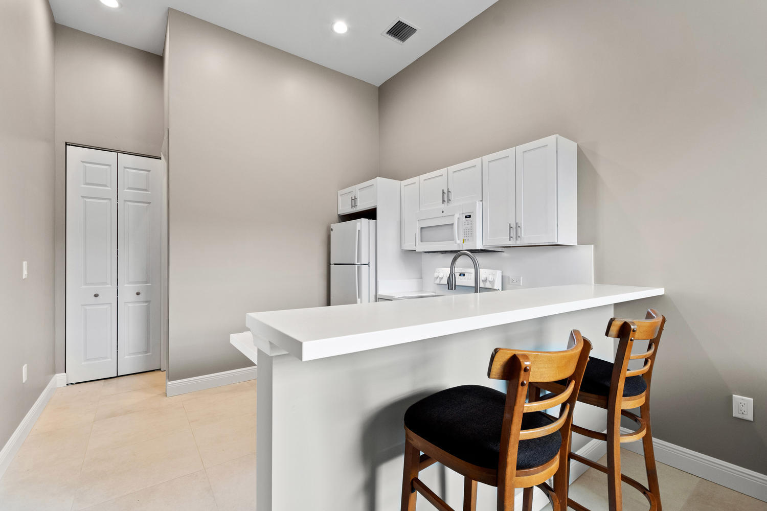 SADDLE CLUB OF WELLINGTON - Residential