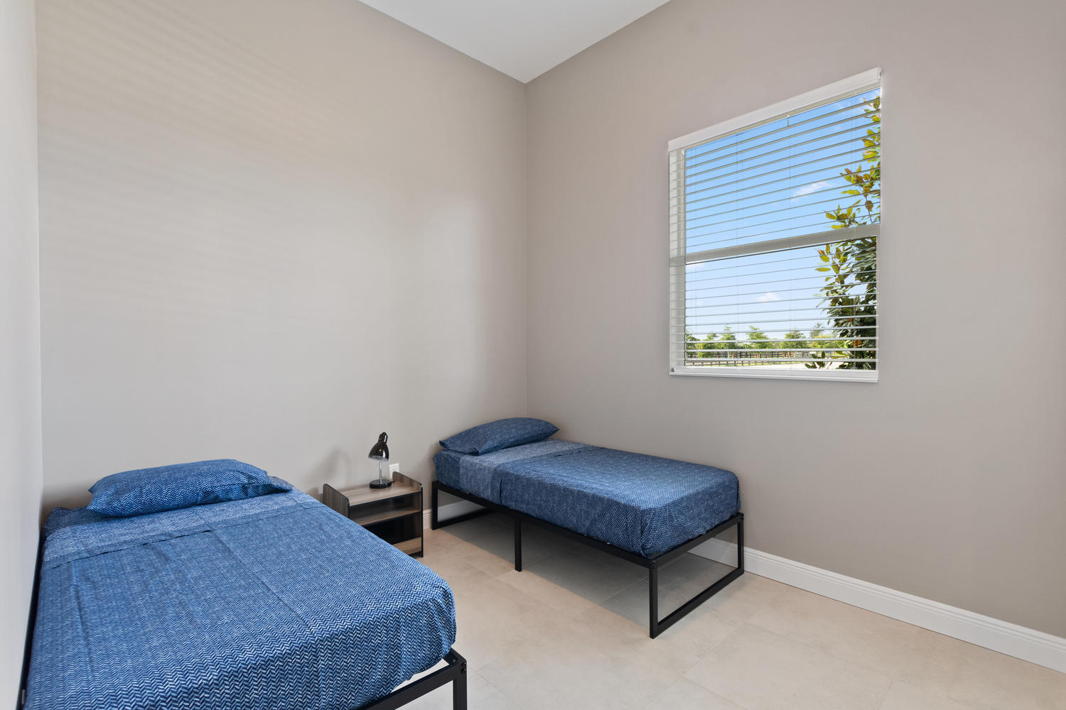 SADDLE CLUB OF WELLINGTON - Residential