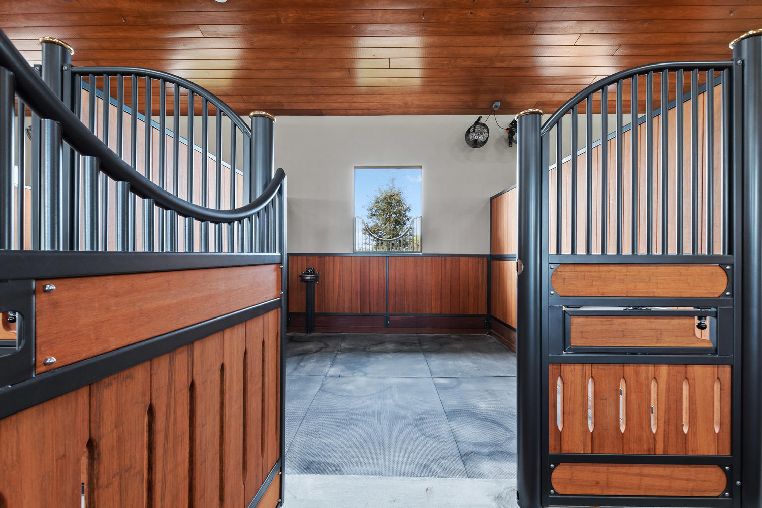 SADDLE CLUB OF WELLINGTON - Residential