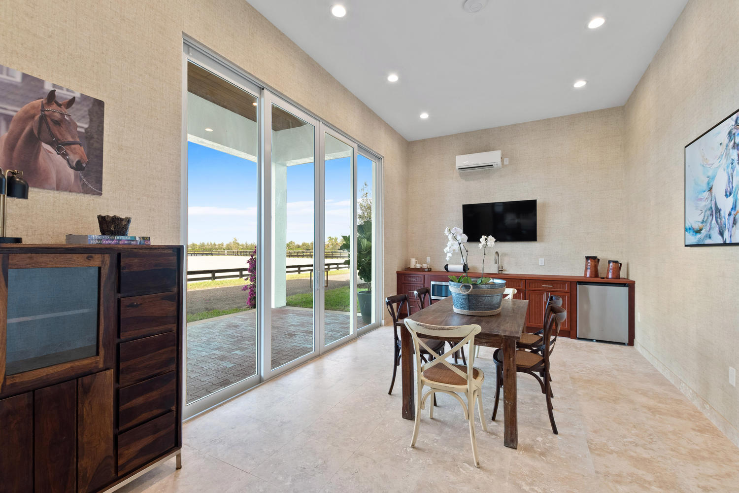 SADDLE CLUB OF WELLINGTON - Residential