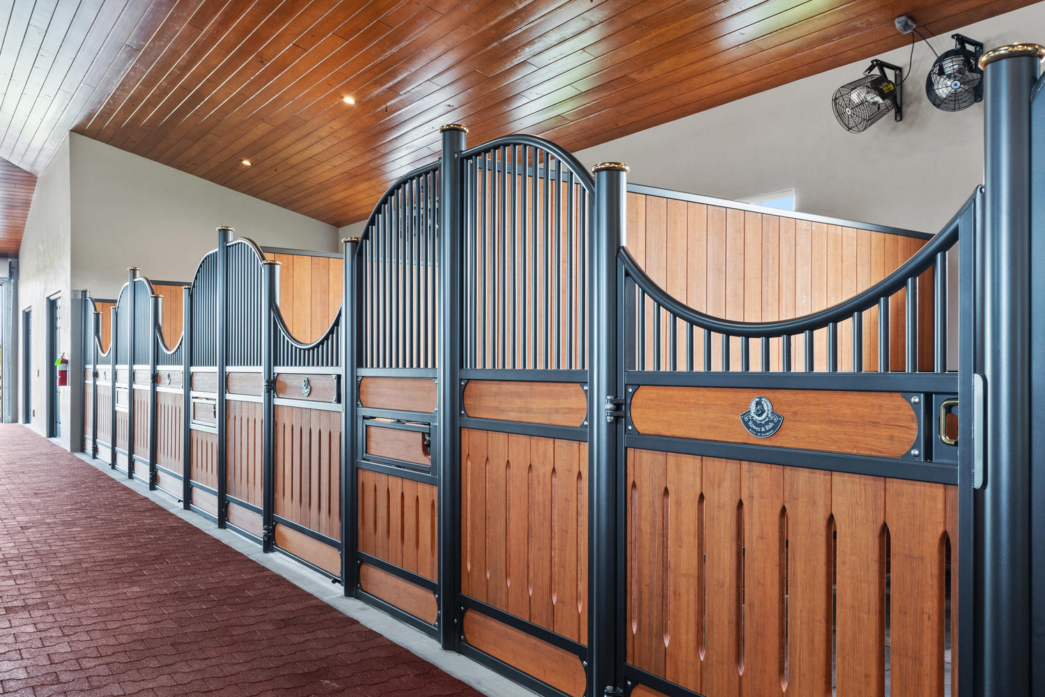 SADDLE CLUB OF WELLINGTON - Residential