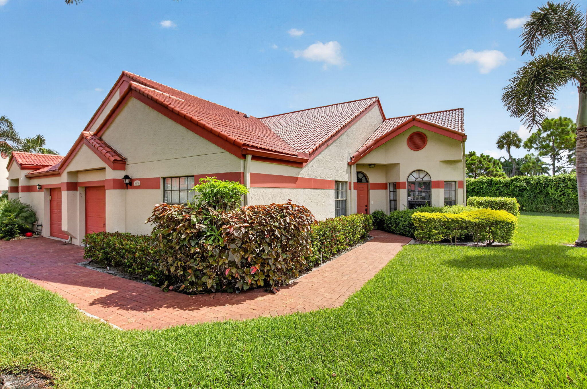 7537 Lexington Club Boulevard B