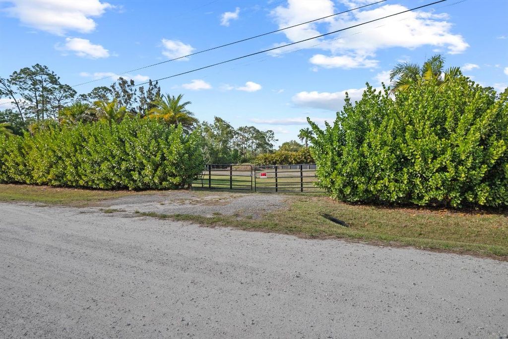 Photo of 17955 40th Run N, Loxahatchee, FL 33470 (MLS # R11066352)