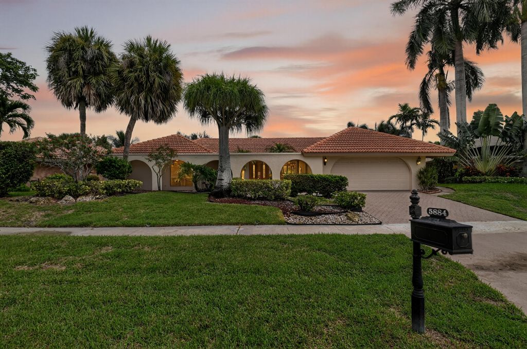 Photo of 5884 Pinebrook Drive, Boca Raton, FL 33433 (MLS # R11125045)