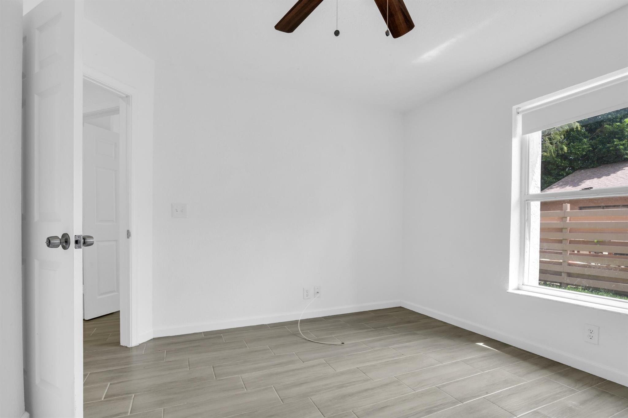 GREENVIEW SHORES 2 OF WEL - Commercial Sale