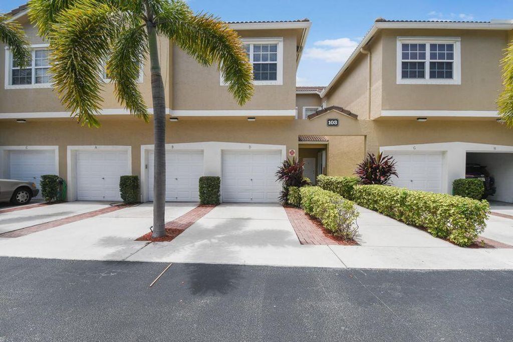 Photo of 103 Lighthouse Circle #D, Tequesta, FL 33469 (MLS # R10920672)