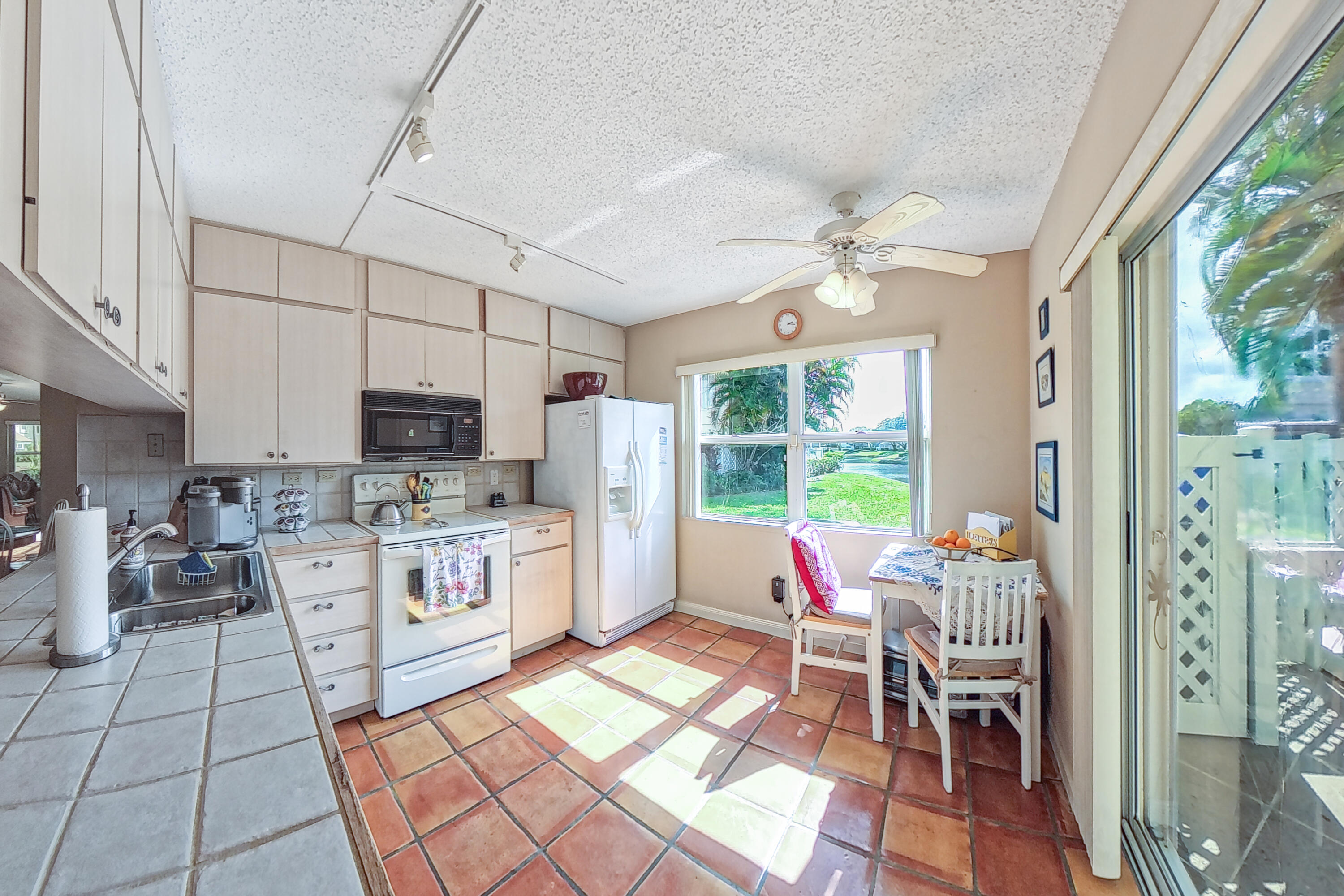 WELLESLEY AT LAKE CLARKE SHORES - Residential