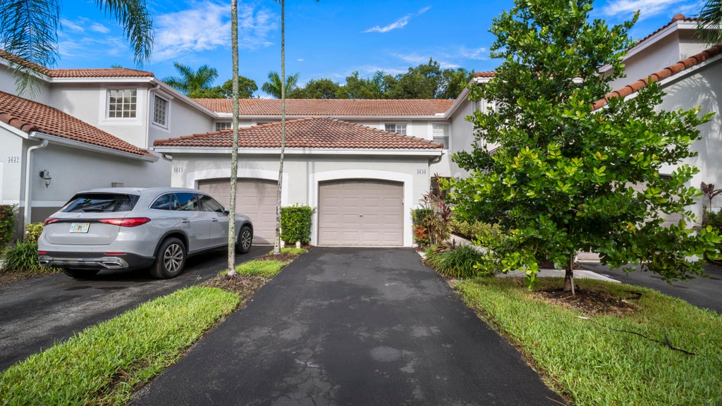 Photo of 3636 SAN SIMEON Circle, Weston, FL 33331 (MLS # B26077992)