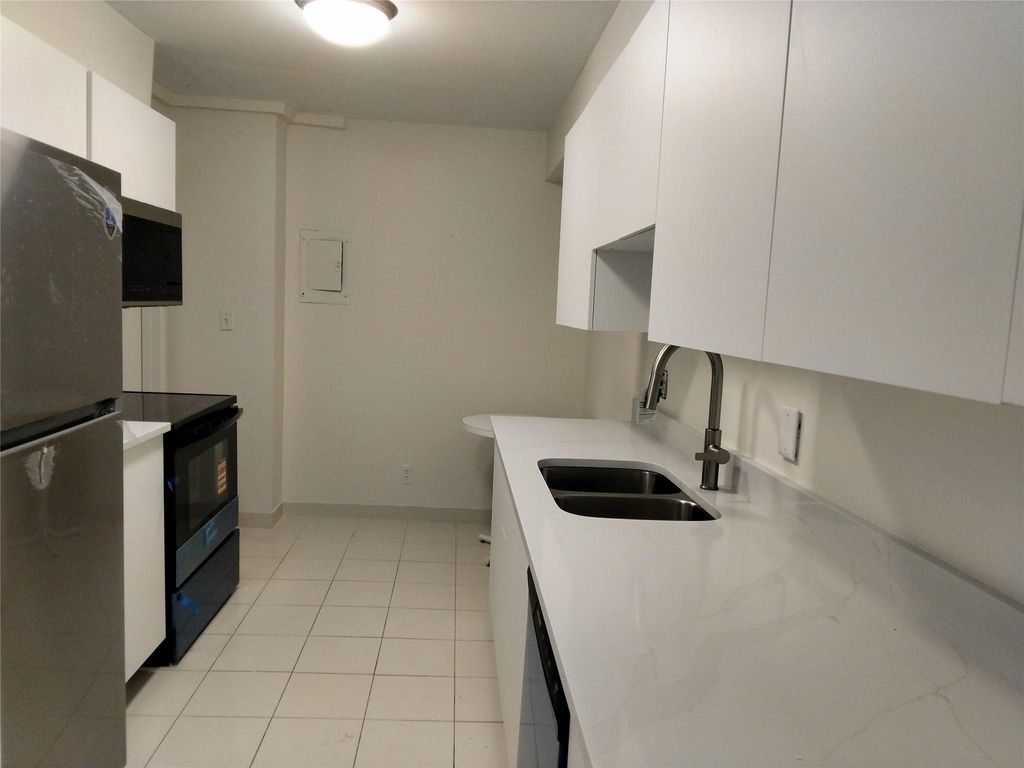 Photo of 1200 Hibiscus Avenue #503, Pompano Beach, FL 33062 (MLS # F10551524)