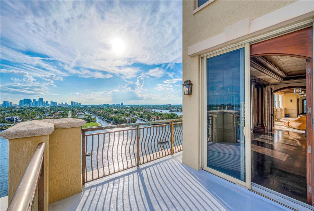 ALHAMBRA PLACE - Residential