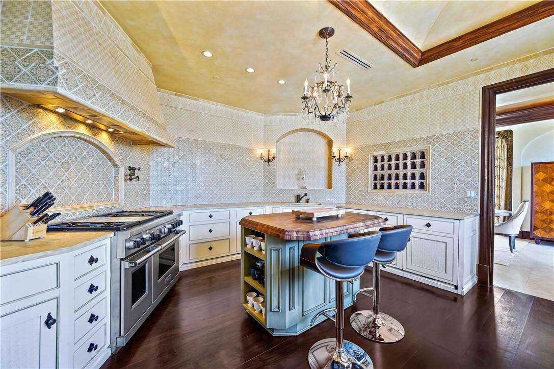 ALHAMBRA PLACE - Residential