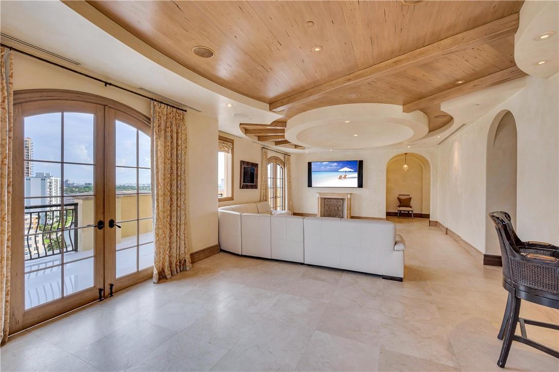 ALHAMBRA PLACE - Residential