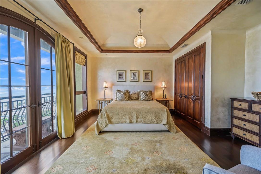 ALHAMBRA PLACE - Residential