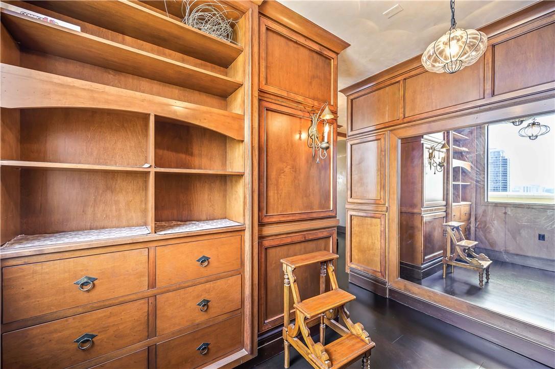 ALHAMBRA PLACE - Residential