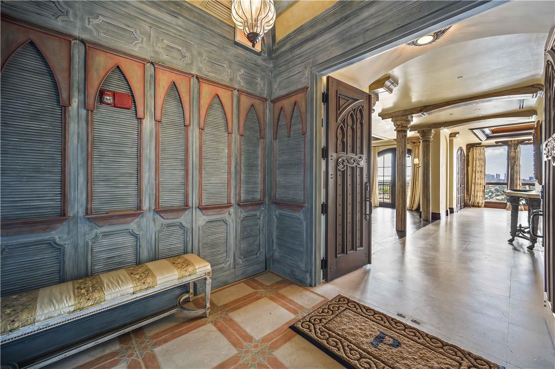 ALHAMBRA PLACE - Residential