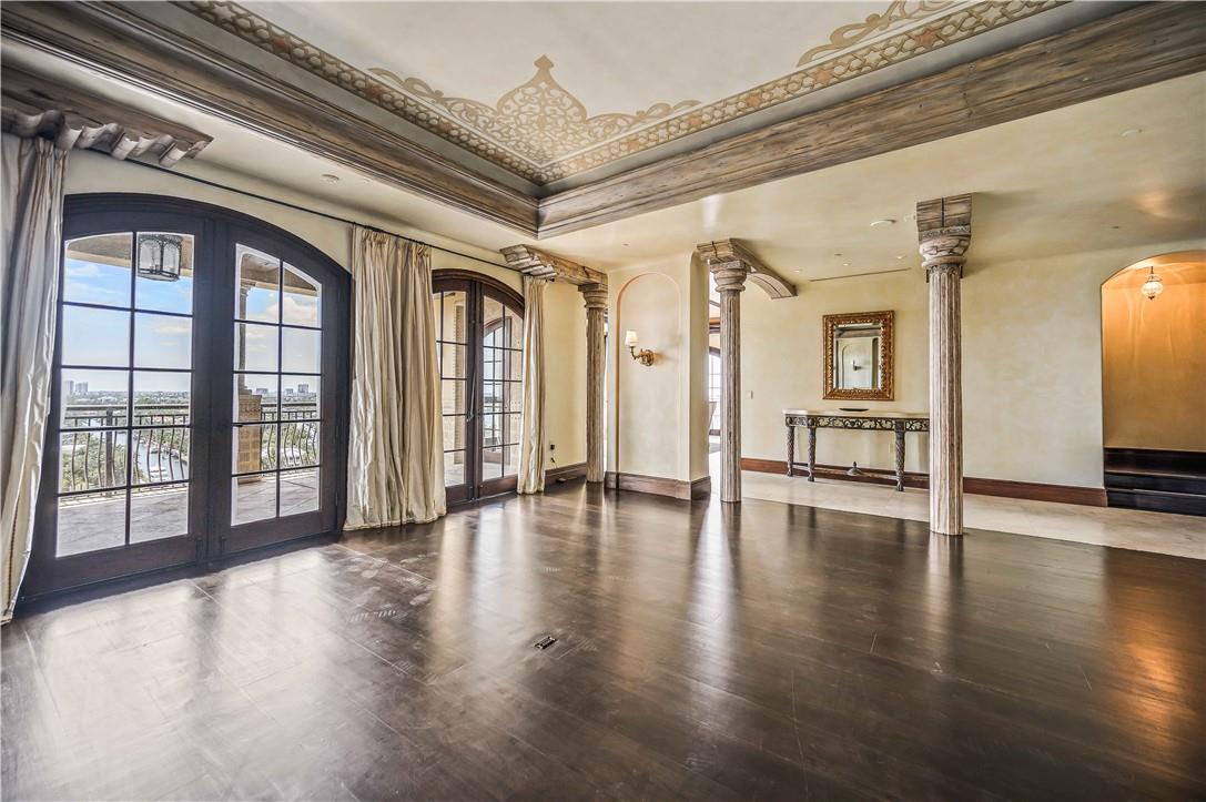 ALHAMBRA PLACE - Residential