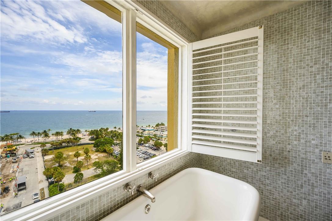 ALHAMBRA PLACE - Residential