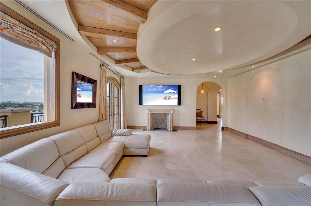 ALHAMBRA PLACE - Residential