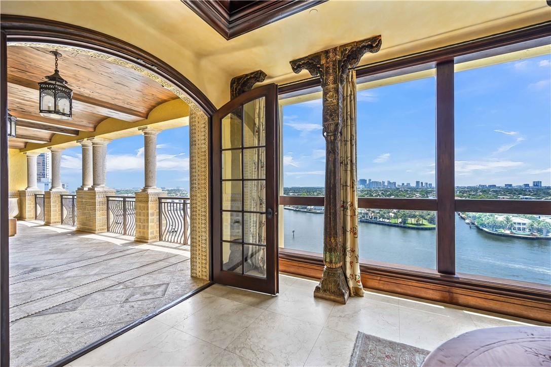 ALHAMBRA PLACE - Residential