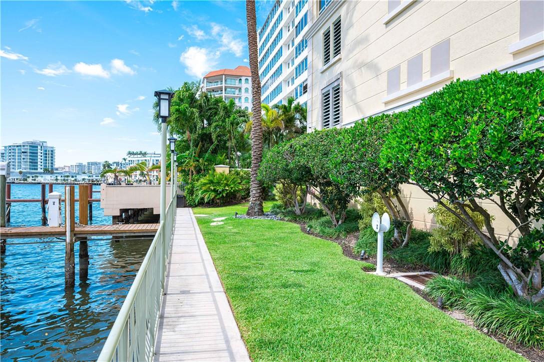 ALHAMBRA PLACE - Residential