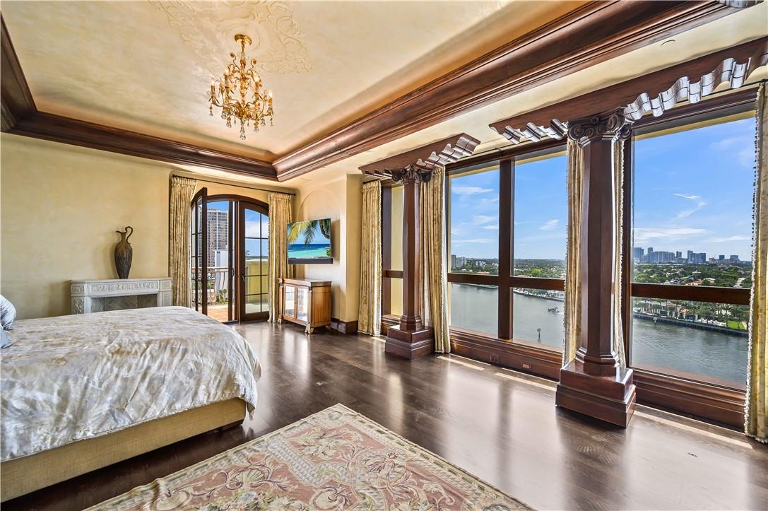 ALHAMBRA PLACE - Residential