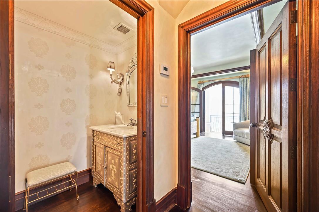 ALHAMBRA PLACE - Residential