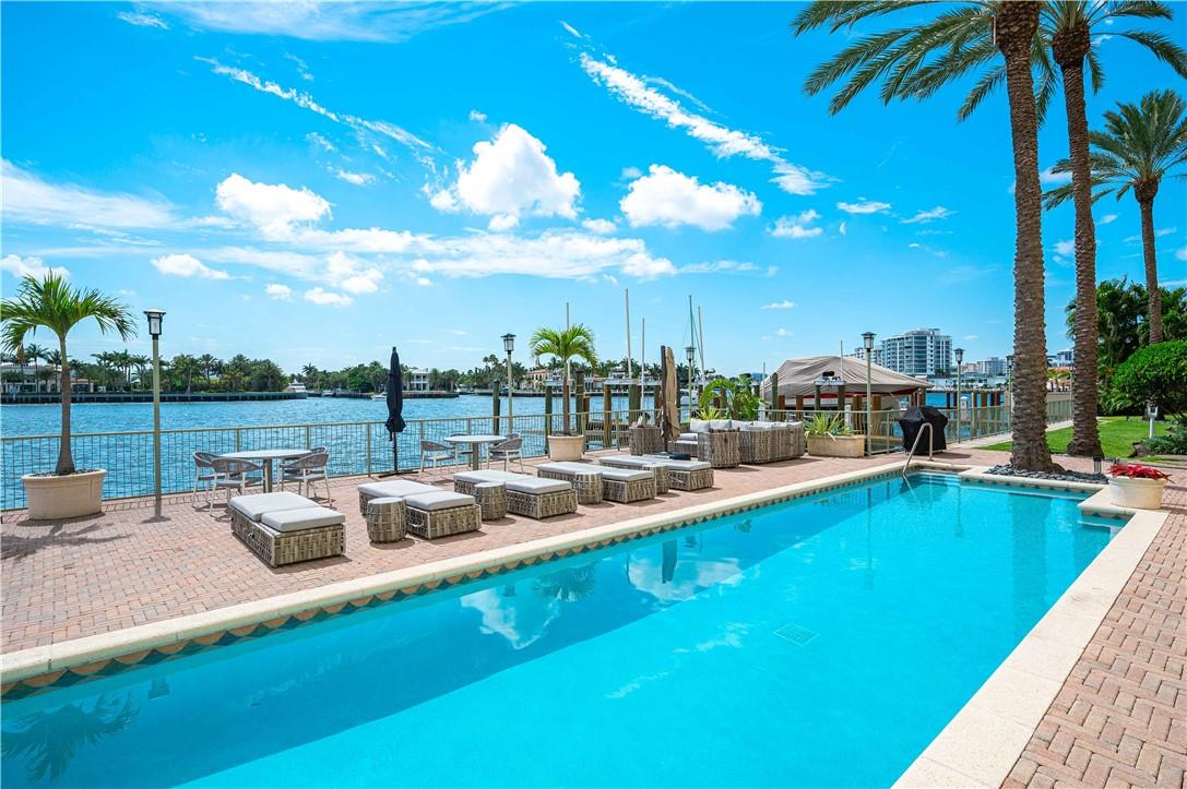 ALHAMBRA PLACE - Residential