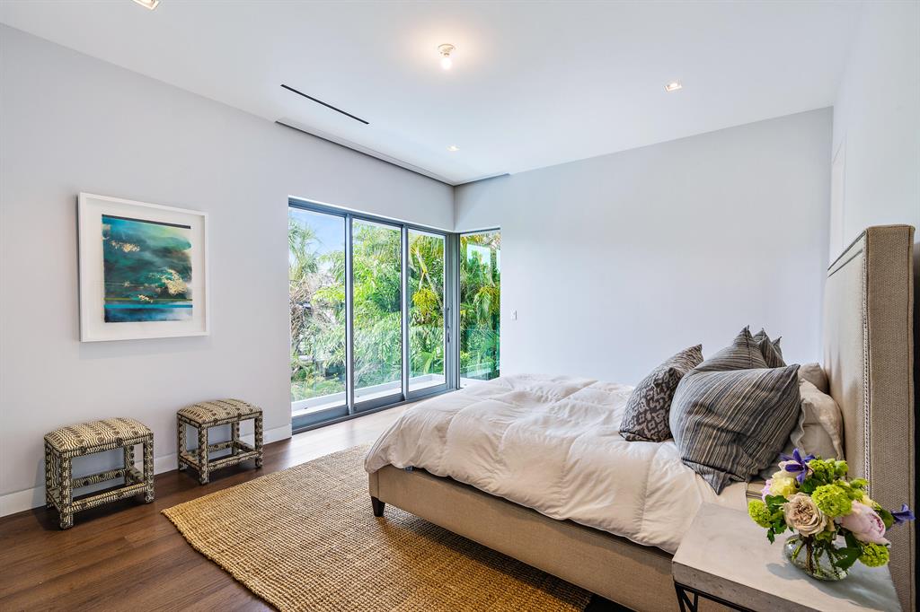 EDGEWATER - Residential