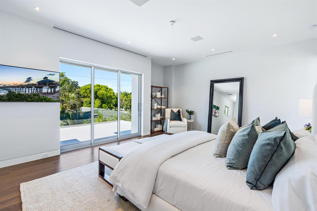 EDGEWATER - Residential