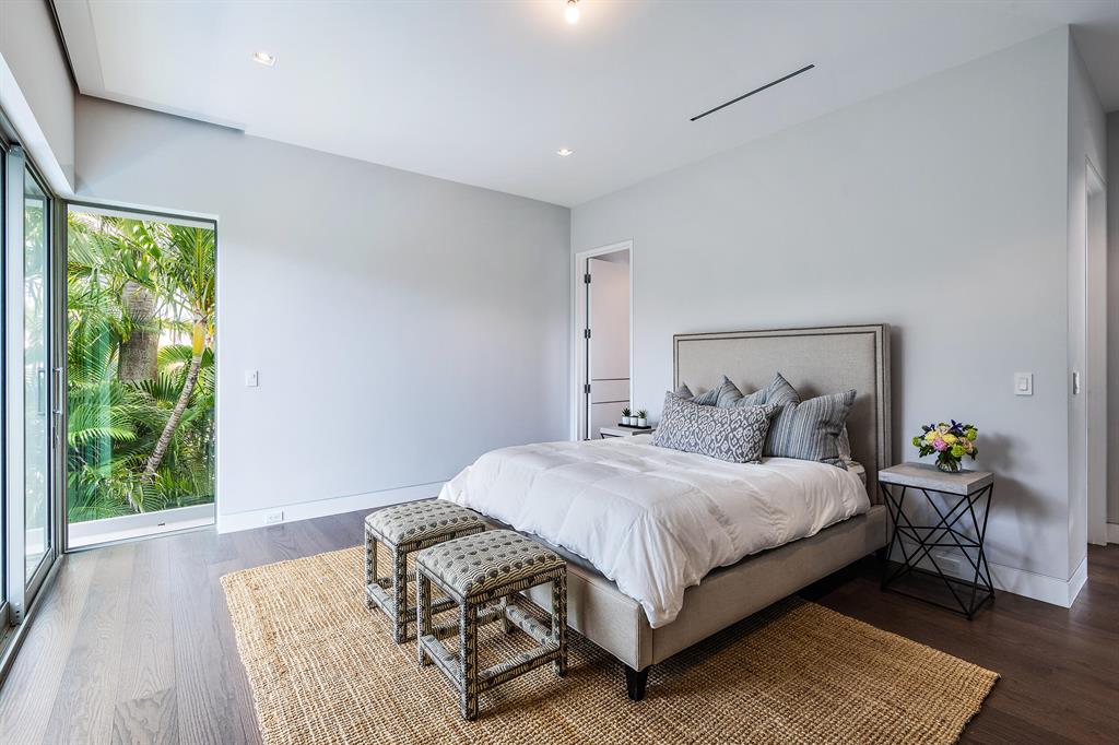 EDGEWATER - Residential