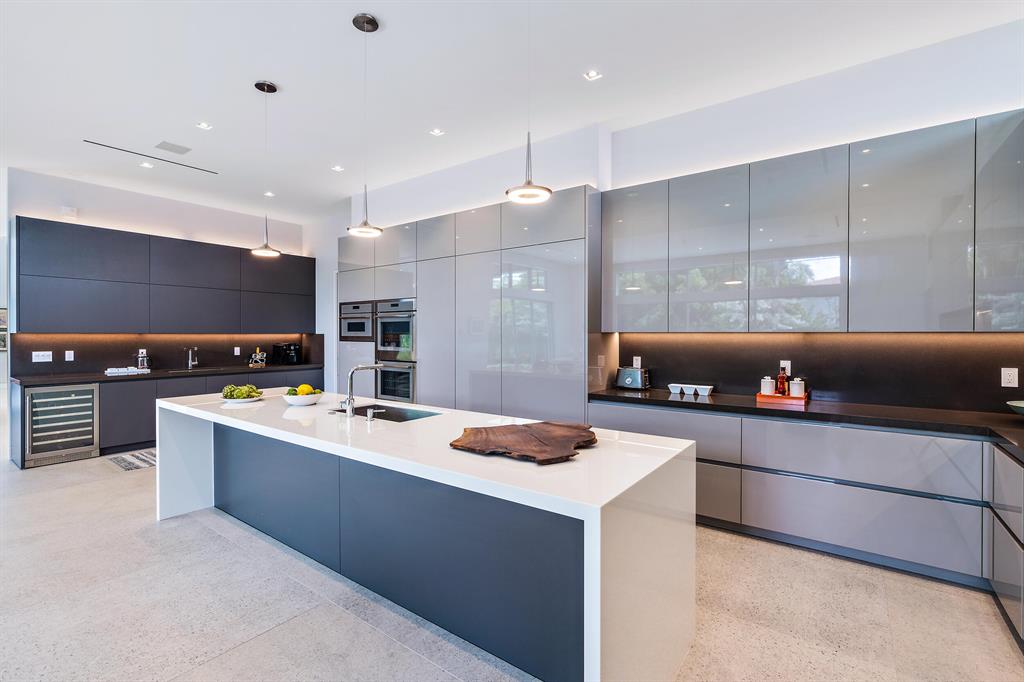 EDGEWATER - Residential