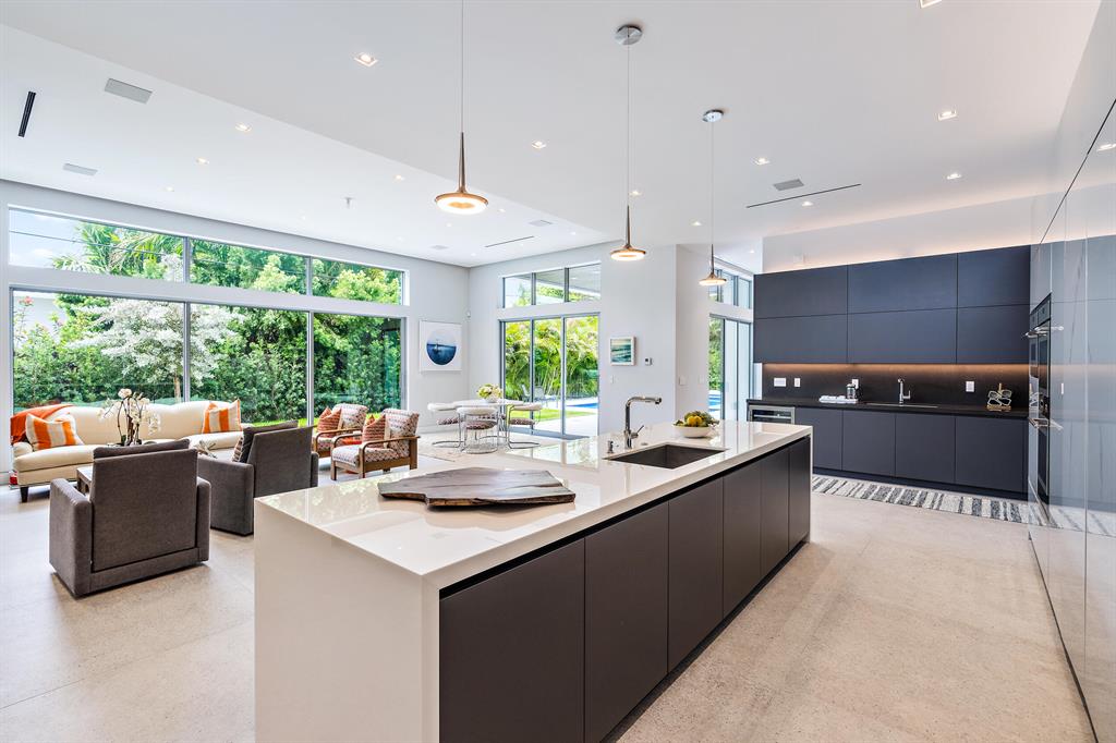 EDGEWATER - Residential