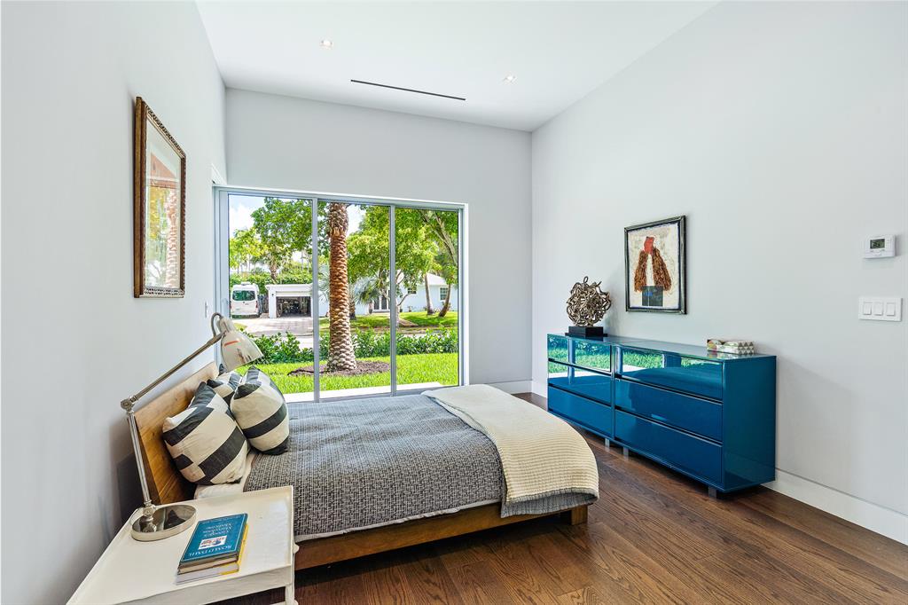 EDGEWATER - Residential