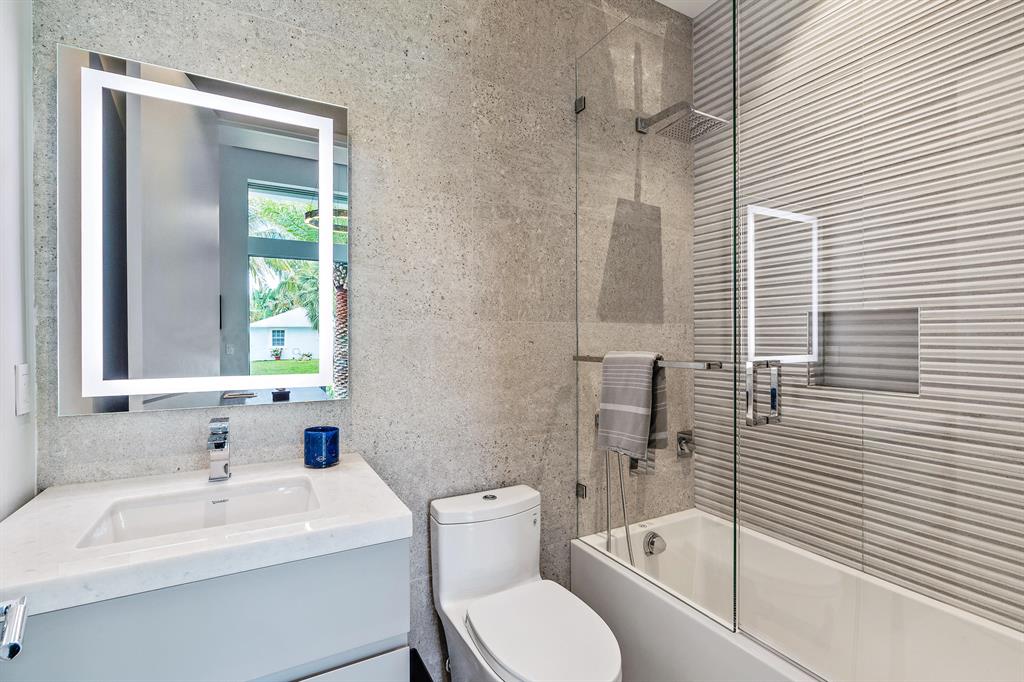 EDGEWATER - Residential