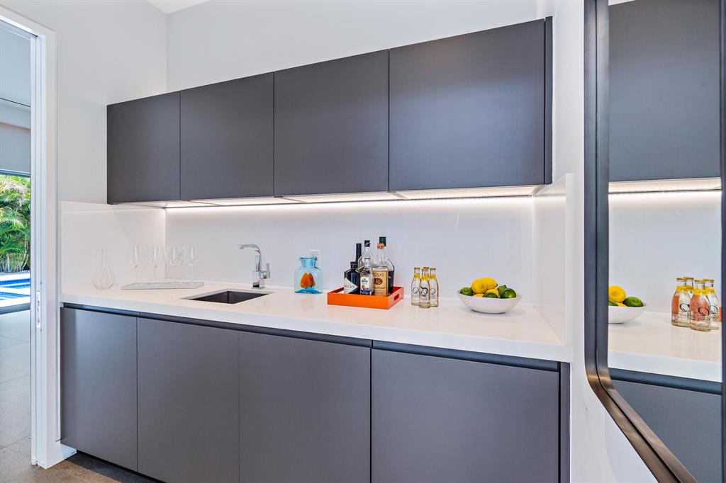 EDGEWATER - Residential