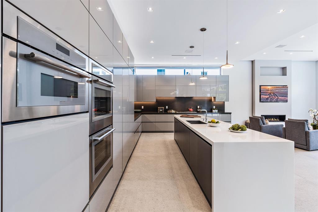 EDGEWATER - Residential