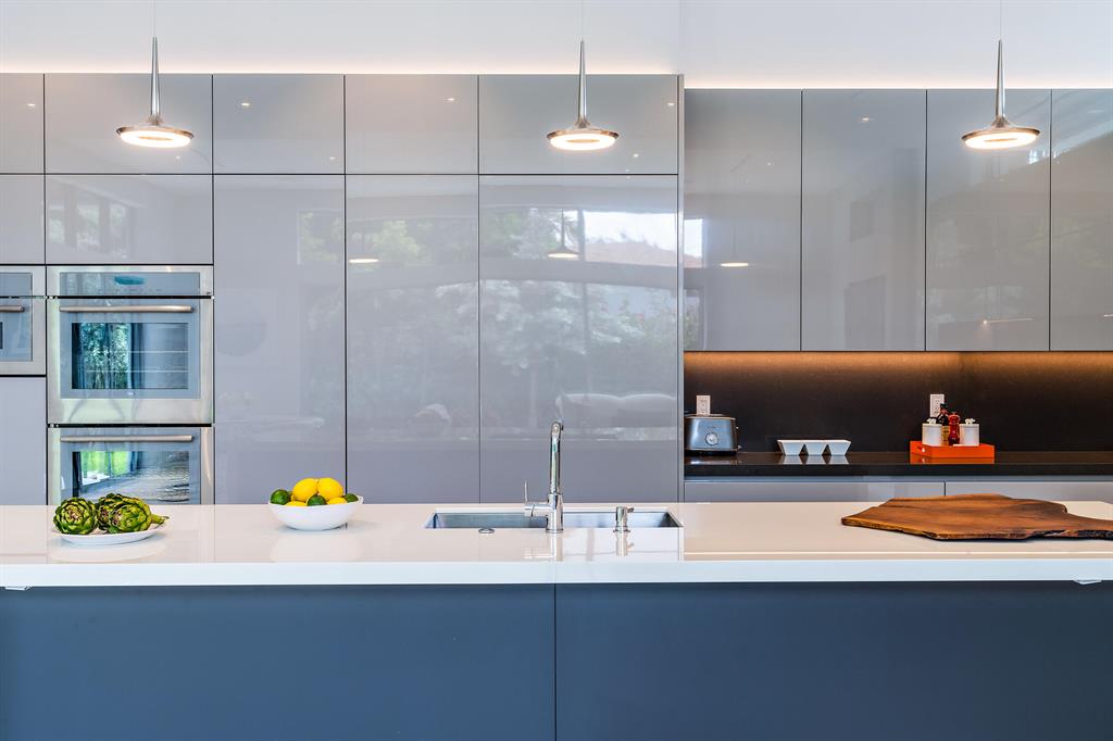 EDGEWATER - Residential