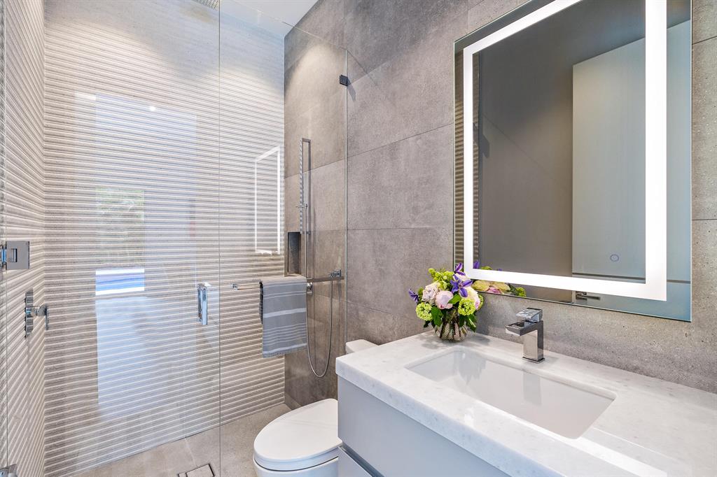 EDGEWATER - Residential