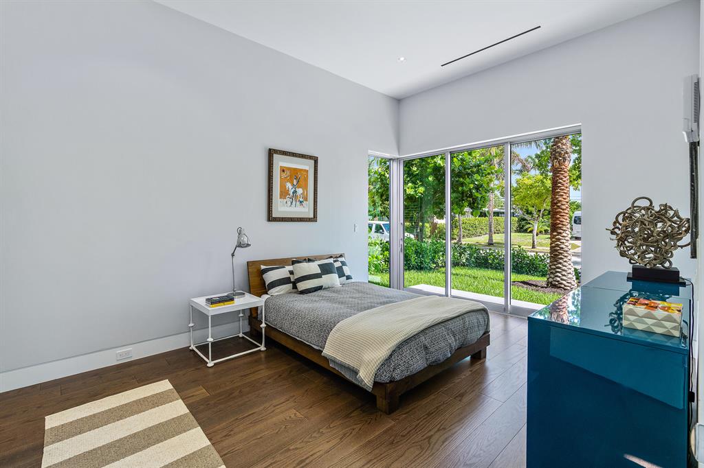 EDGEWATER - Residential