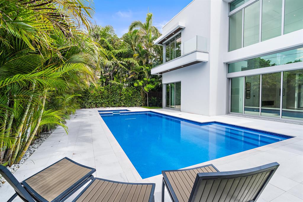 EDGEWATER - Residential