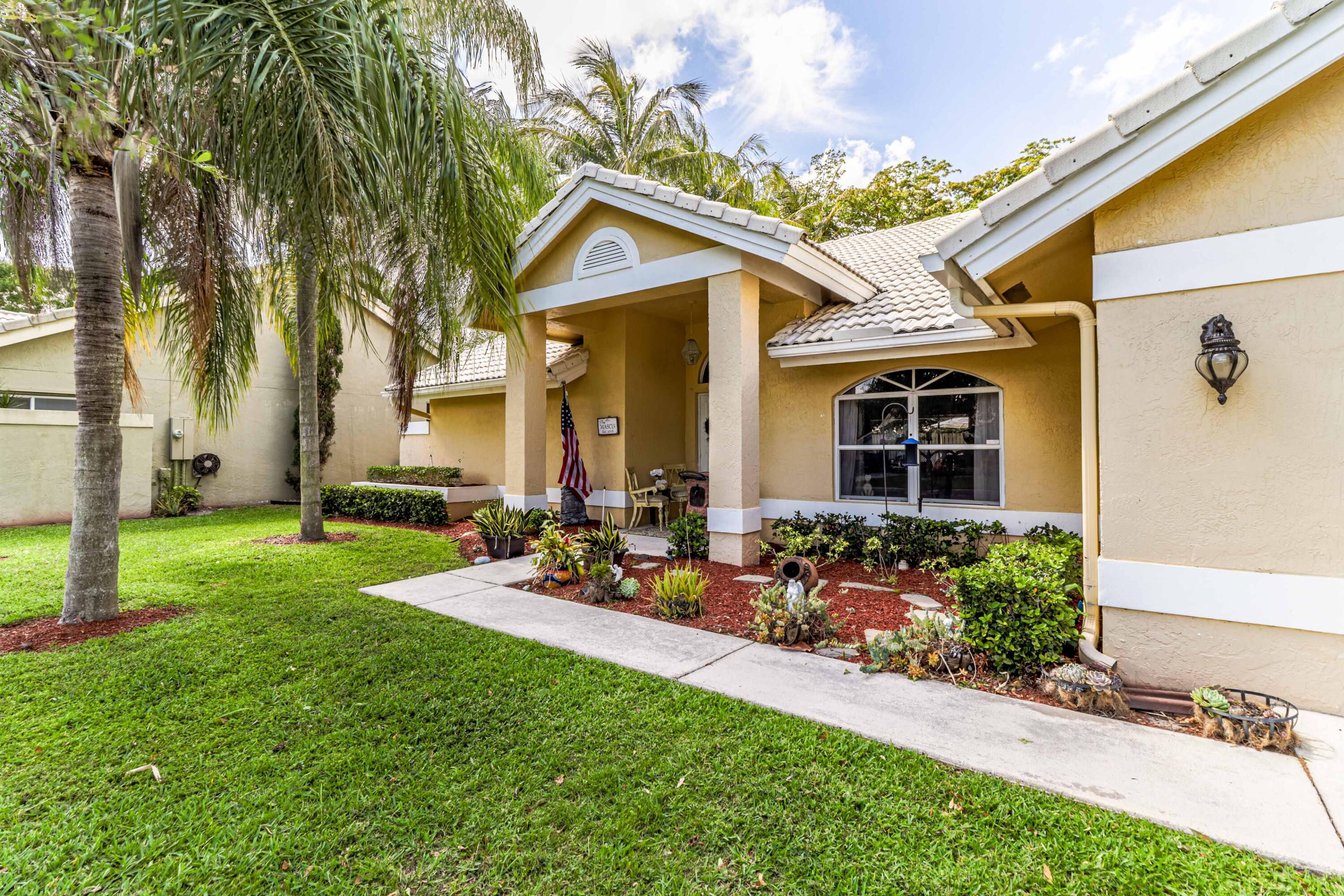 WINSTON TRAILS - Residential