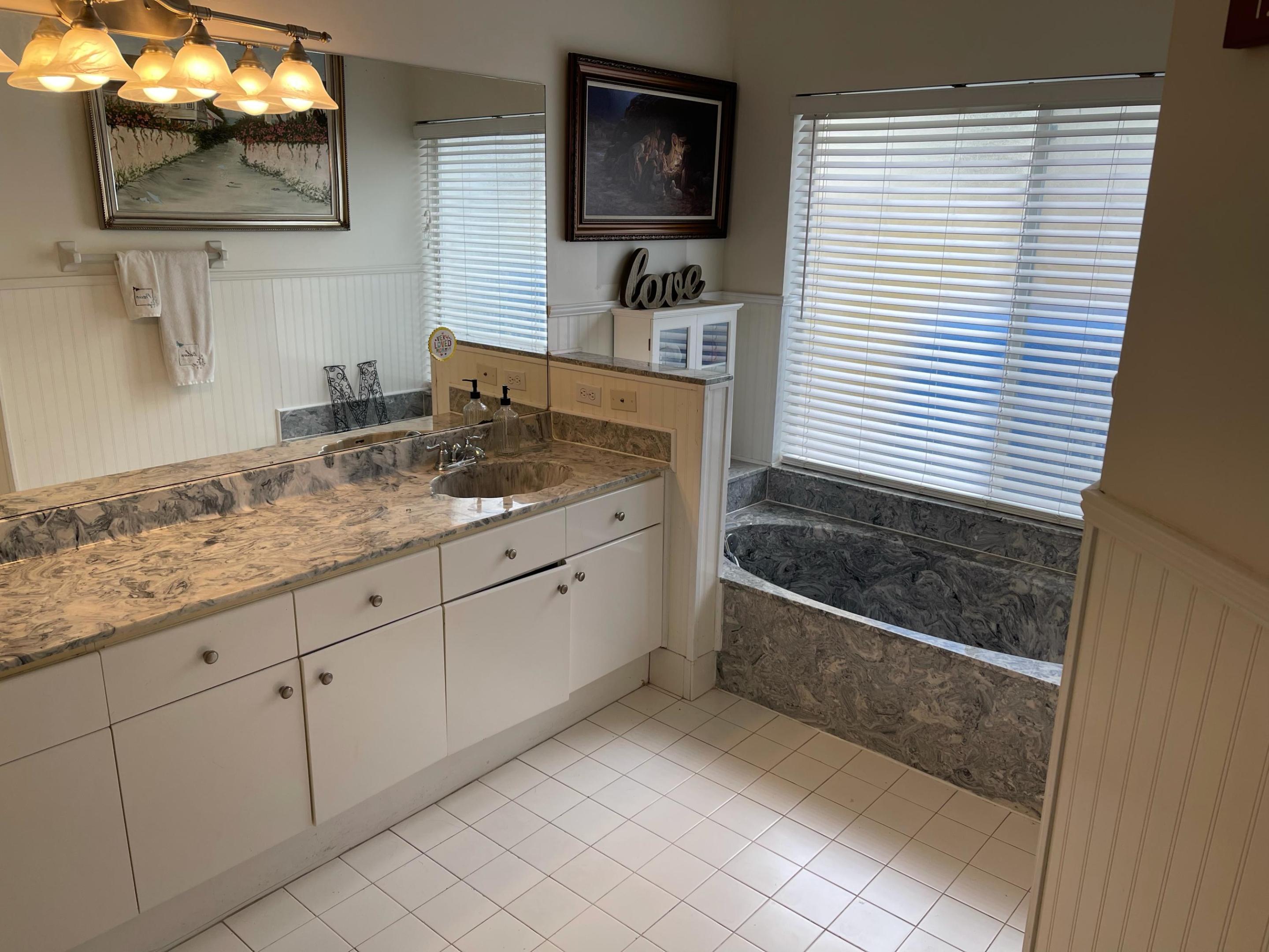 WINSTON TRAILS - Residential