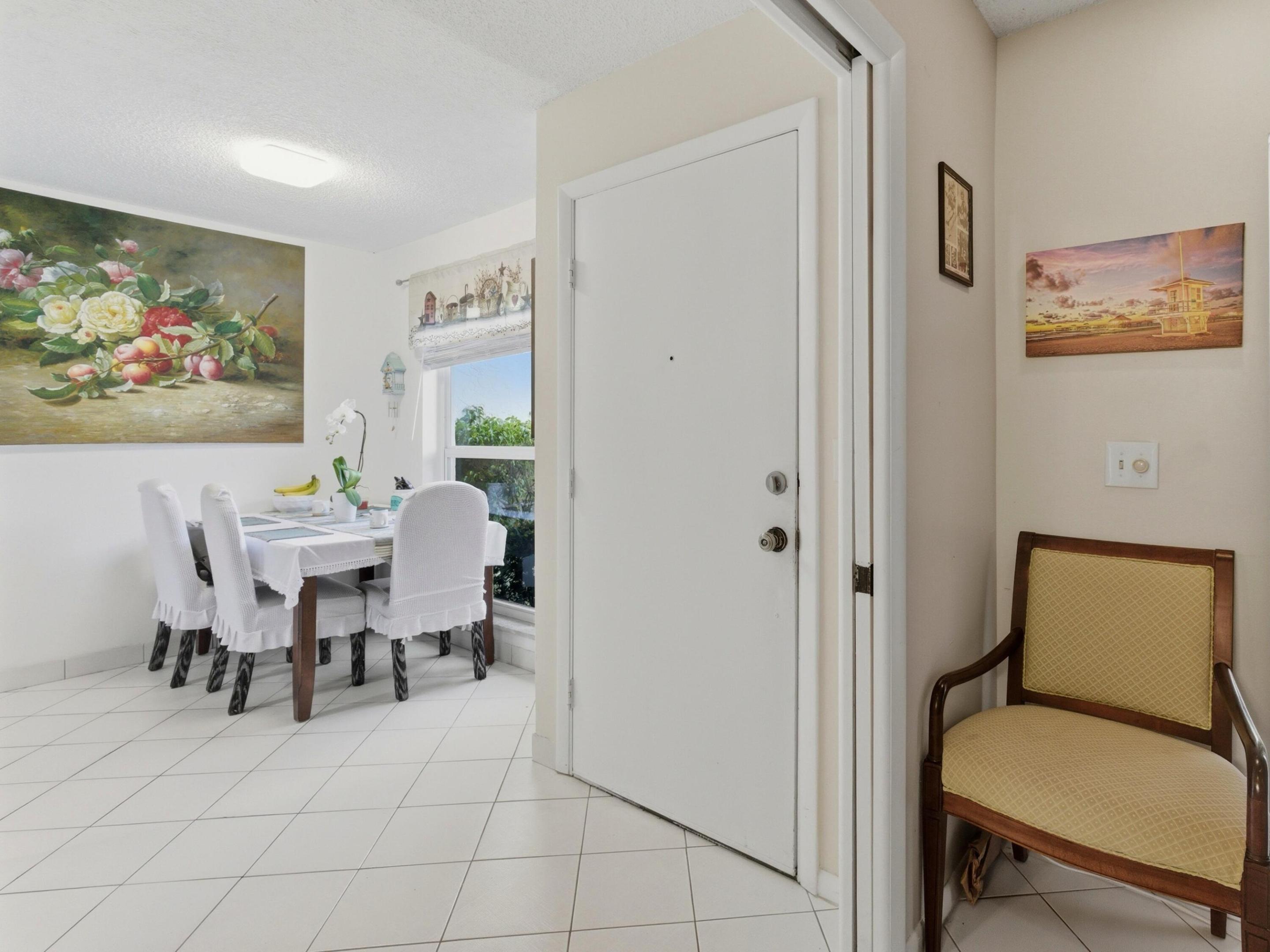 PALM GREENS AT VILLA DEL RAY CONDO II - Residential