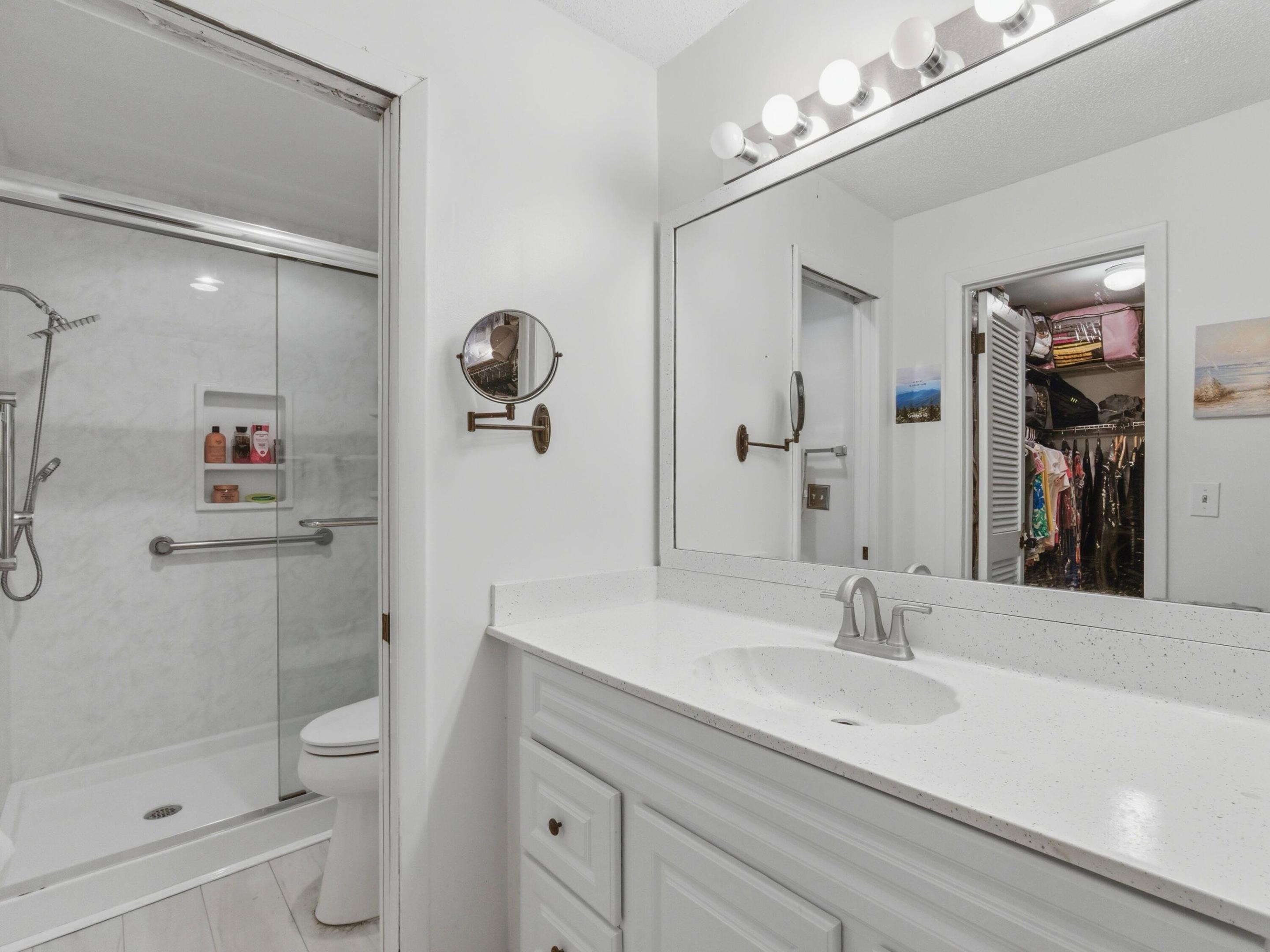 PALM GREENS AT VILLA DEL RAY CONDO II - Residential