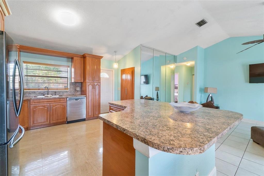 DEL RIO ESTATES - Residential