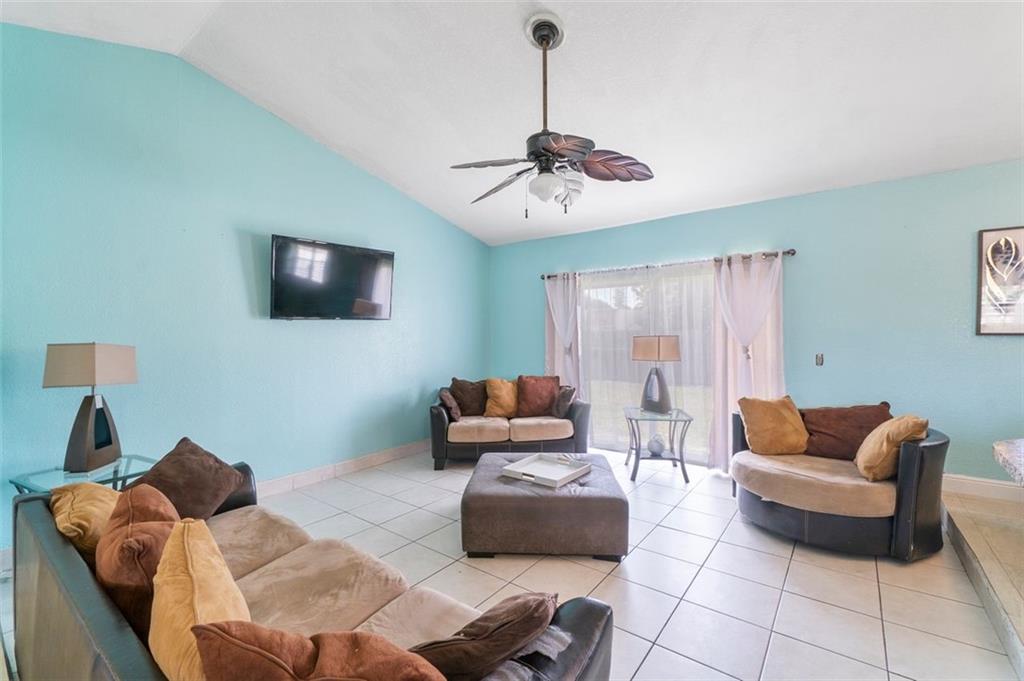 DEL RIO ESTATES - Residential